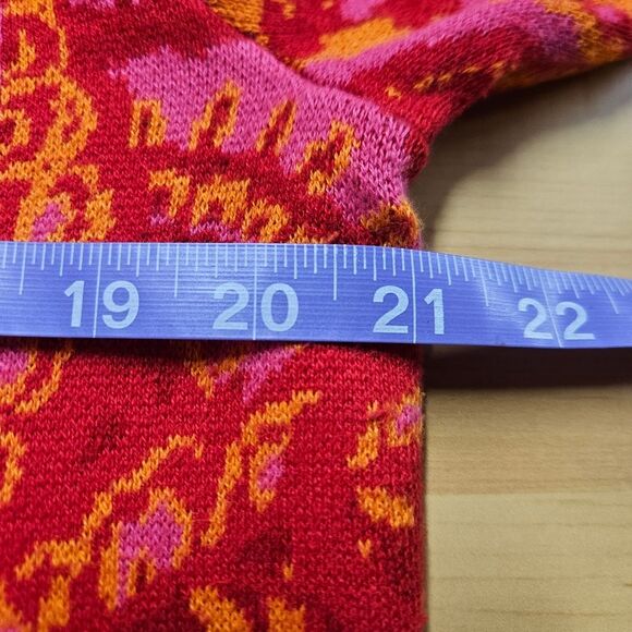 Isaac Mizrahi Live Bold Red & Pink Paisley Mock Turtleneck Short Sleeve Sweater - Picture 8 of 9